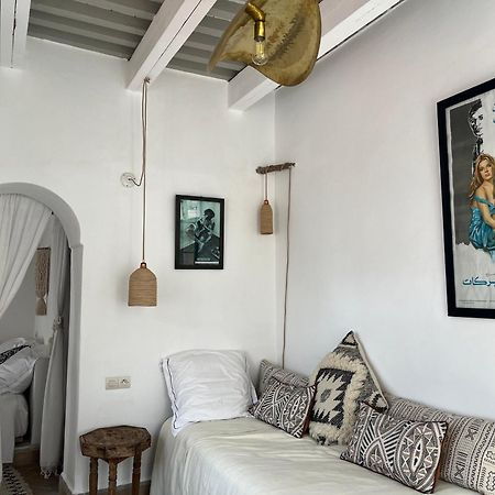 Riad Le Consulat - Private Riad For Family & Group, Breakfast Included, Skala エッサウィラ エクステリア 写真