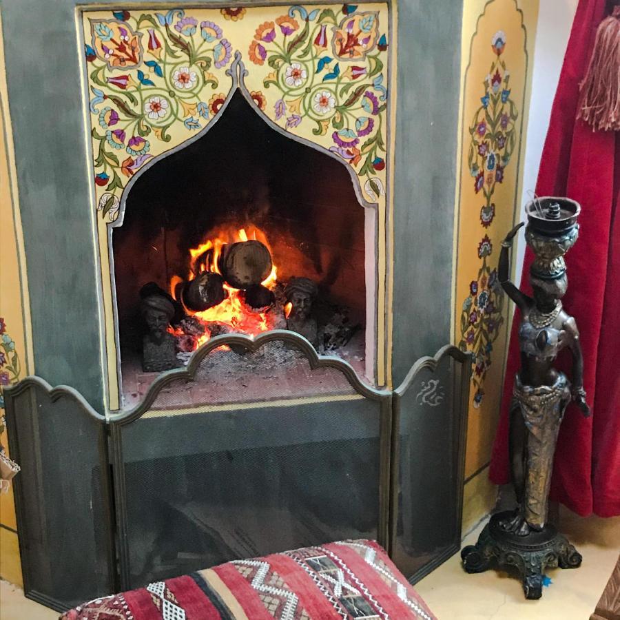 Riad Le Consulat - Private Riad For Family & Group, Breakfast Included, Skala エッサウィラ エクステリア 写真