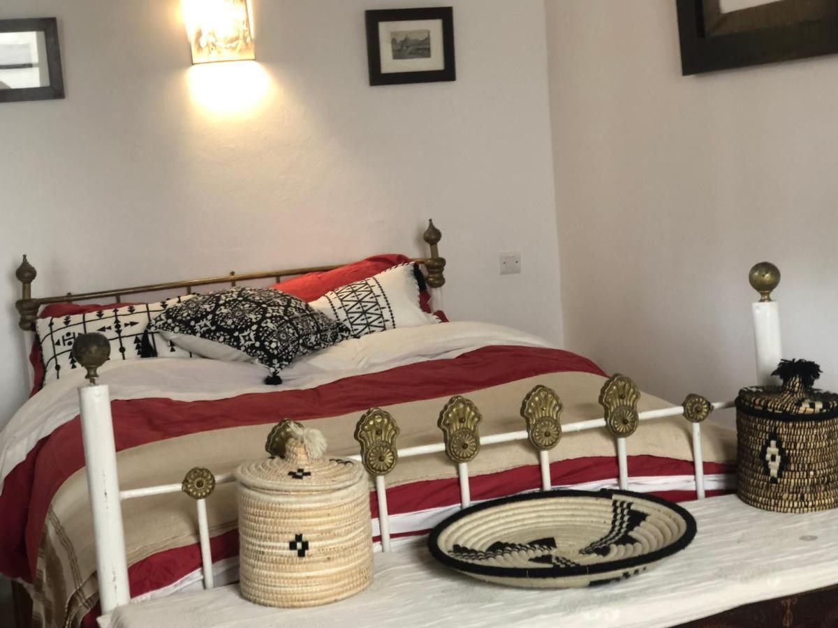 Riad Le Consulat - Private Riad For Family & Group, Breakfast Included, Skala エッサウィラ エクステリア 写真