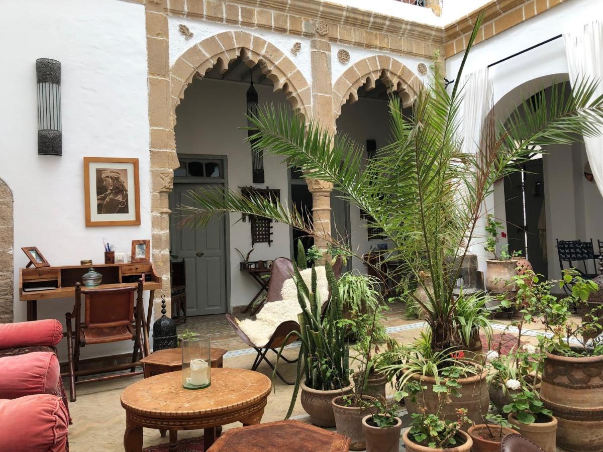 Riad Le Consulat - Private Riad For Family & Group, Breakfast Included, Skala エッサウィラ エクステリア 写真