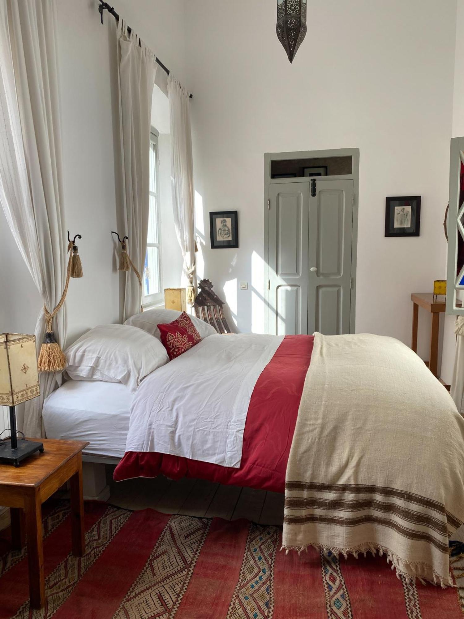 Riad Le Consulat - Private Riad For Family & Group, Breakfast Included, Skala エッサウィラ エクステリア 写真