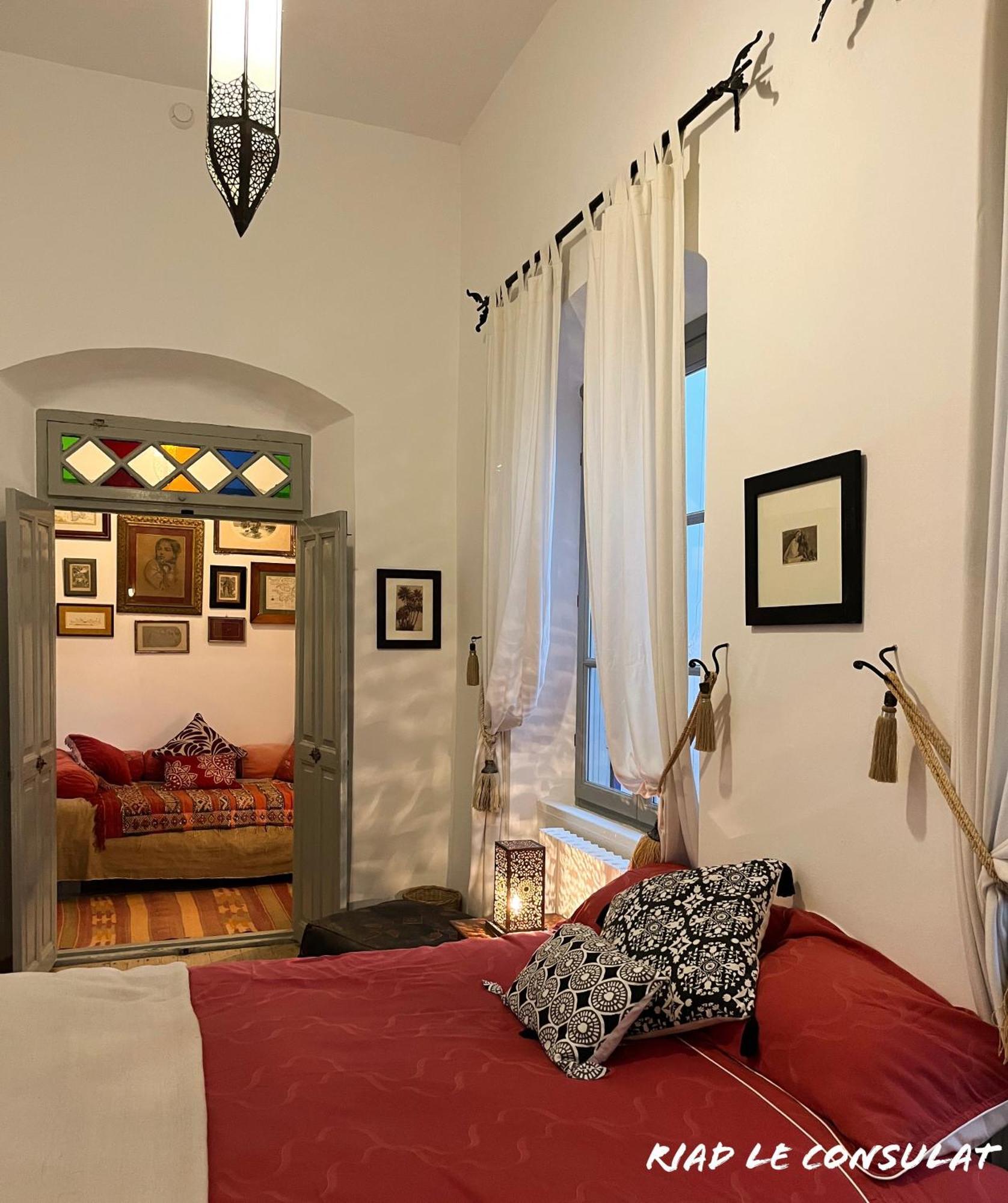 Riad Le Consulat - Private Riad For Family & Group, Breakfast Included, Skala エッサウィラ エクステリア 写真